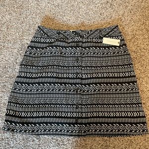 BNWT Anthropologie Maeve Black Button Patterned Skirt Size 12